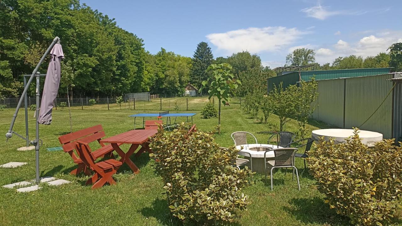 Sueni Apartman Ordacsehi Exterior photo